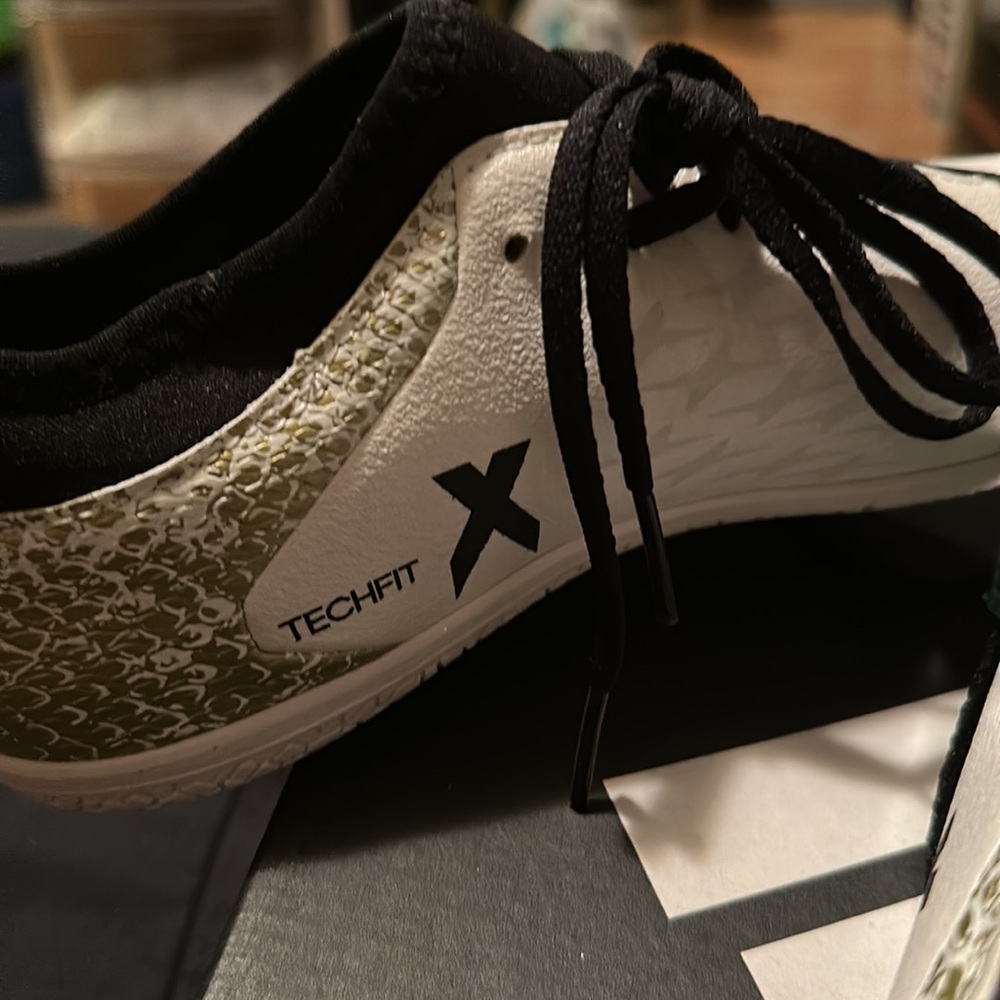 Adidas soccer shoes - Picture 4 of 8
